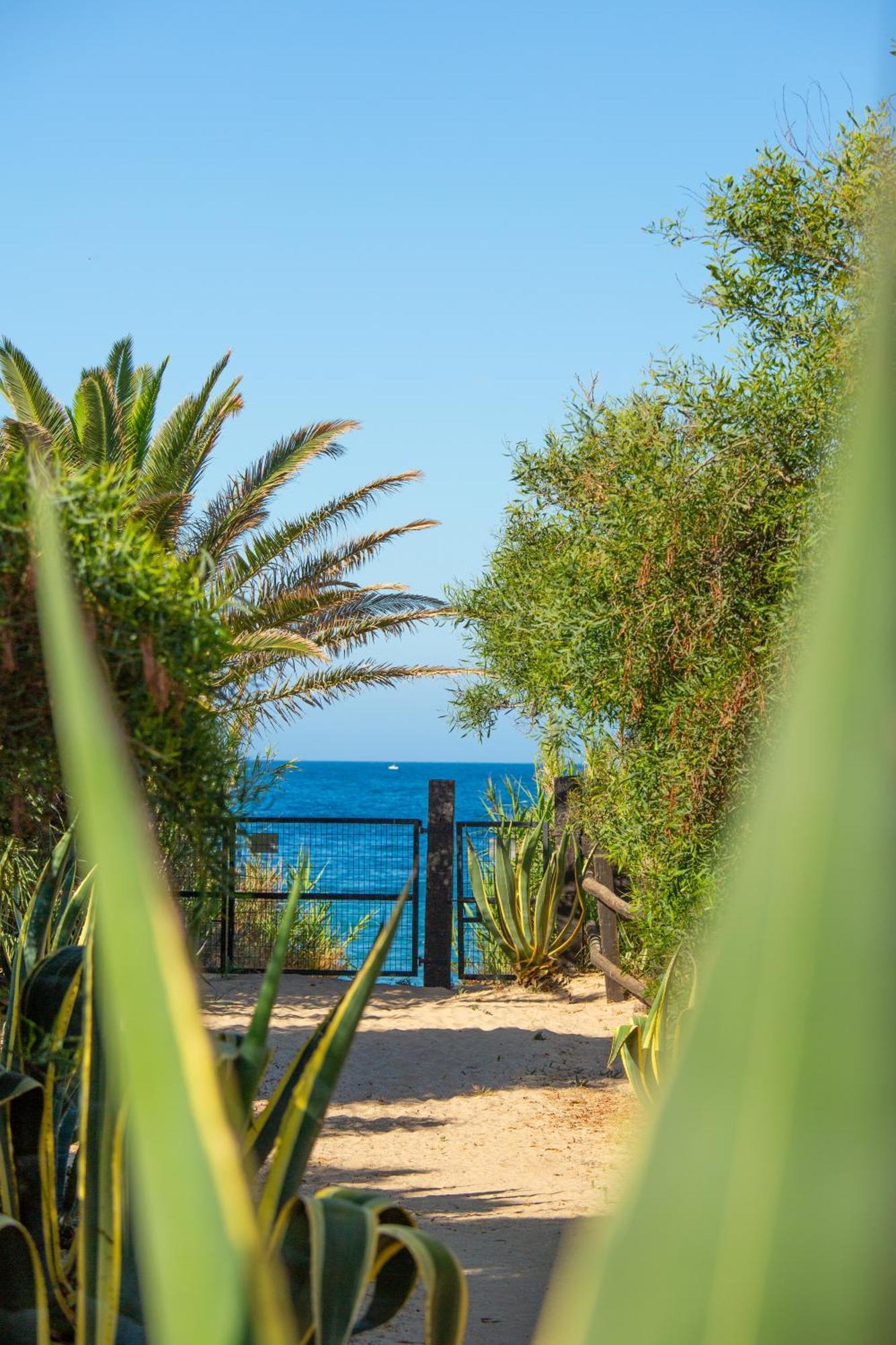 Casara Dos - 2 Dormitorios - Torre Con Acceso Privado A La Playa De Zahora Exteriör bild